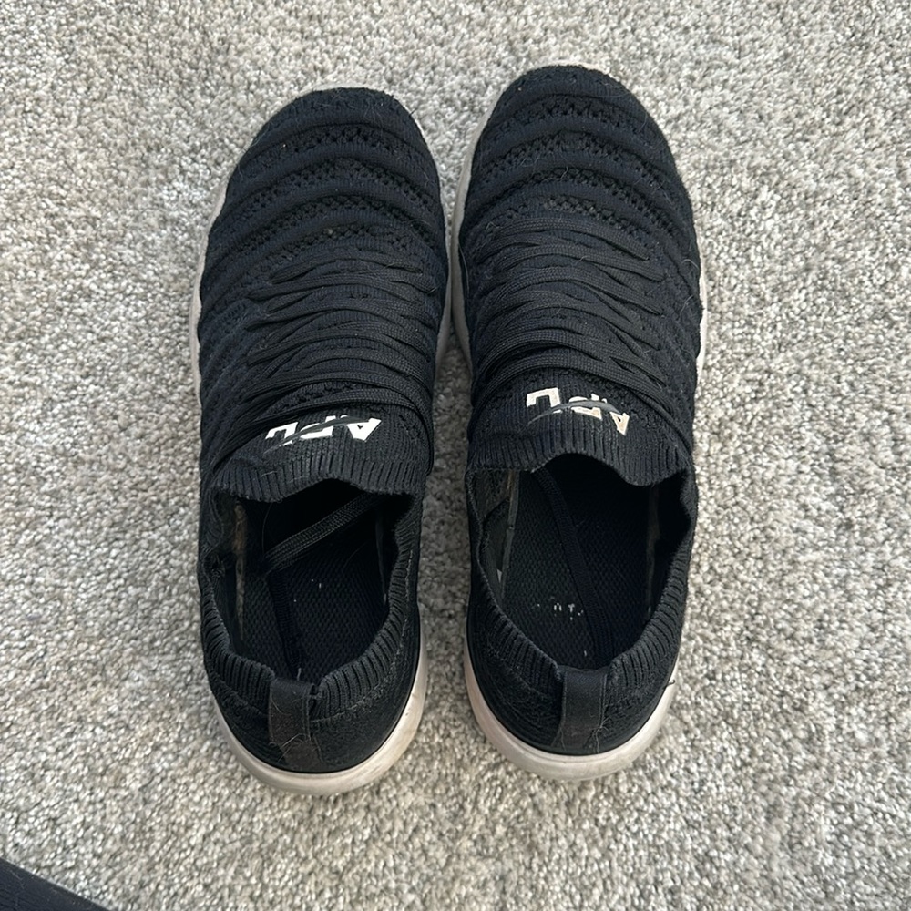 APL Women’s Techloom shoes size 7.5